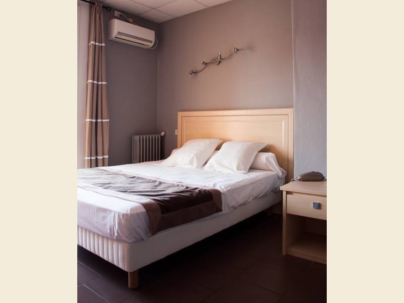 Logis Hotel Restaurant Mar I Sol Saint-Cyprien (Pyrenees-Orientales) Buitenkant foto