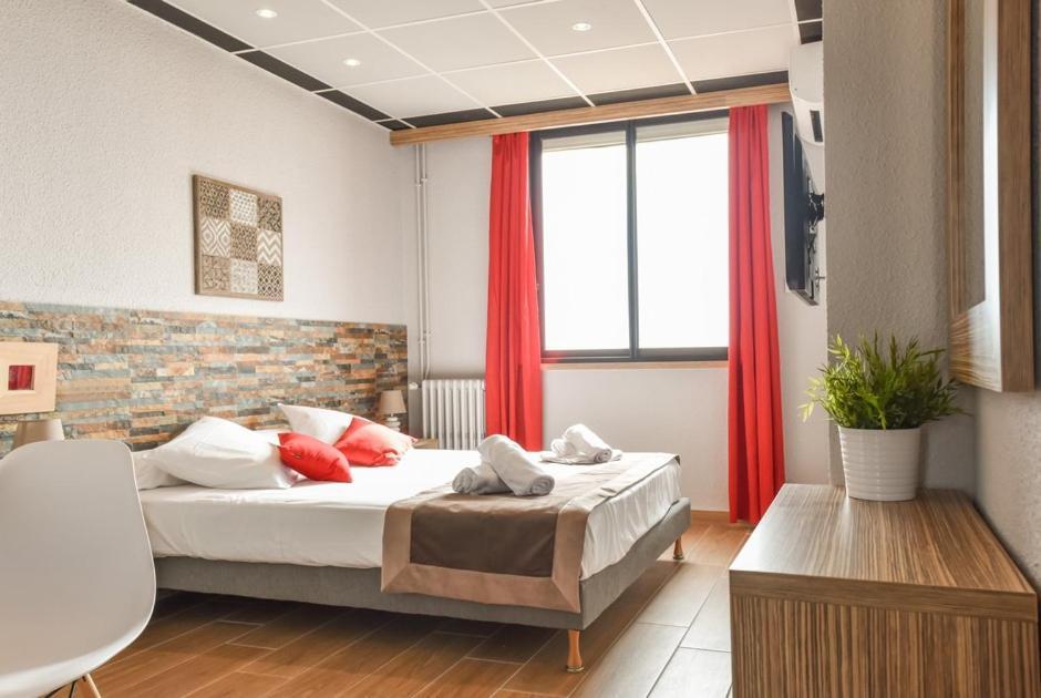 Logis Hotel Restaurant Mar I Sol Saint-Cyprien (Pyrenees-Orientales) Buitenkant foto
