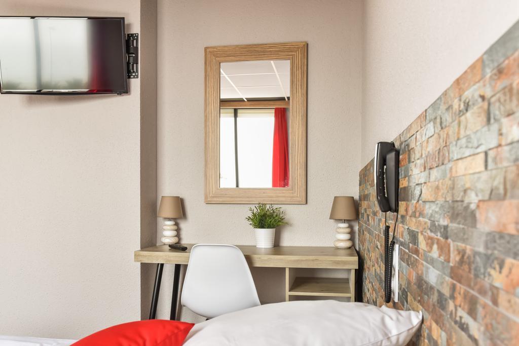 Logis Hotel Restaurant Mar I Sol Saint-Cyprien (Pyrenees-Orientales) Buitenkant foto