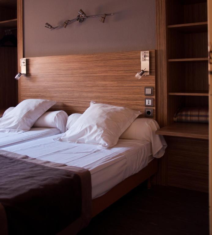 Logis Hotel Restaurant Mar I Sol Saint-Cyprien (Pyrenees-Orientales) Kamer foto