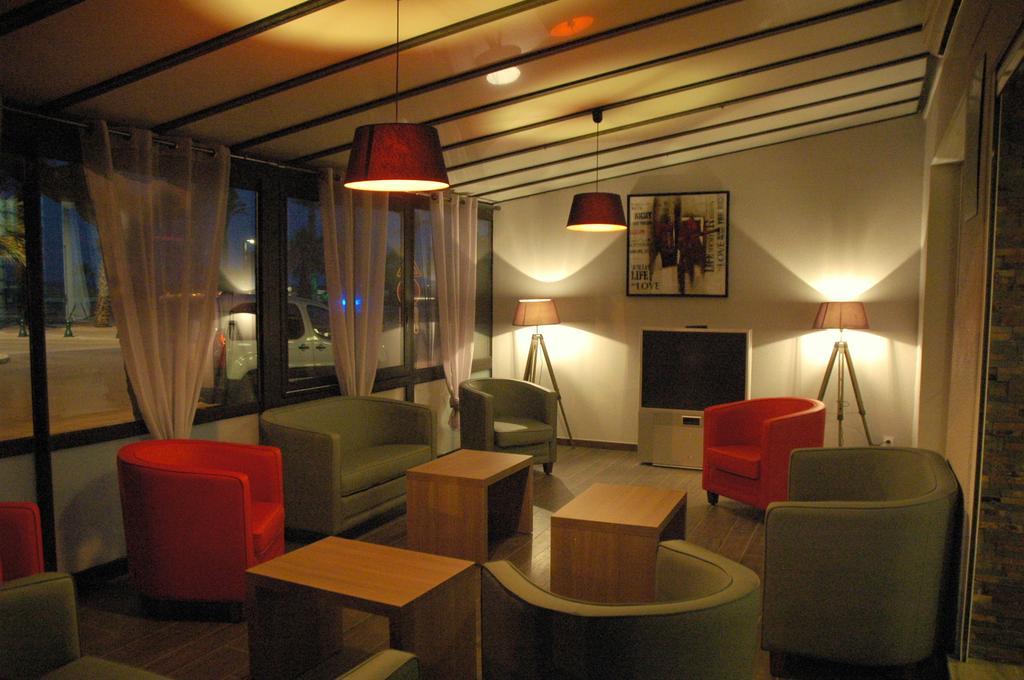 Logis Hotel Restaurant Mar I Sol Saint-Cyprien (Pyrenees-Orientales) Buitenkant foto